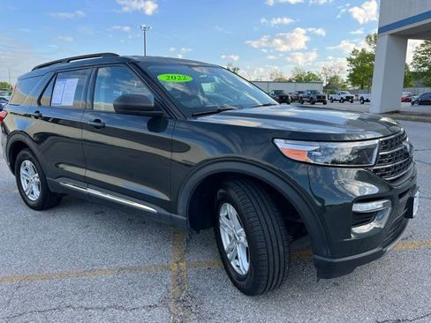 Used 2022 Ford Explorer XLT w/ Equipment Group 202A AWD/4WD image 8