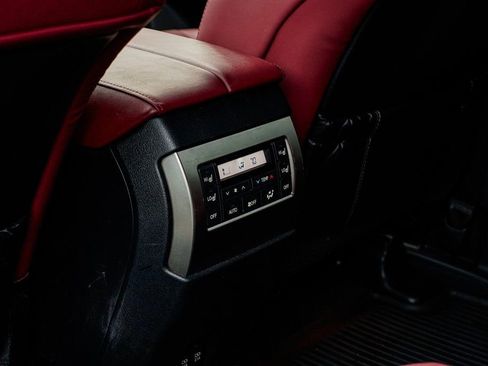 Used 2023 Lexus GX 460 Premium w/ Accessory Package image 17