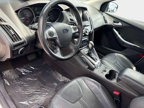 Used 2014 Ford Focus Titanium FWD image 20