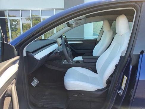 Used 2023 Tesla Model Y Performance AWD/4WD image 22