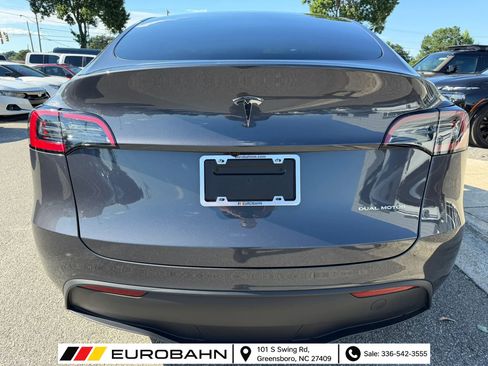Used 2023 Tesla Model Y Long Range AWD/4WD image 4