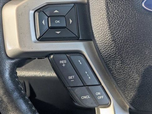 Used 2018 Ford F150 Lariat w/ Equipment Group 502A Luxury image 8