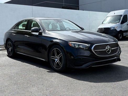 New 2026 Mercedes-Benz E 350 4MATIC Sedan image 9