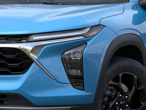 New 2026 Chevrolet Trax LT w/ Driver Confidence Package image 10