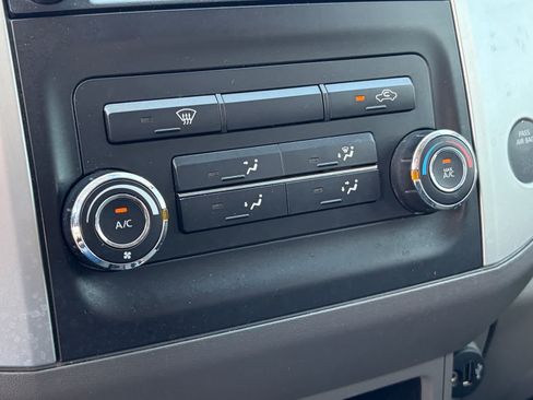 Certified 2019 Nissan Frontier SV RWD image 16