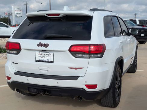 Used 2018 Jeep Grand Cherokee Trailhawk w/ Trailhawk Luxury Group image 3