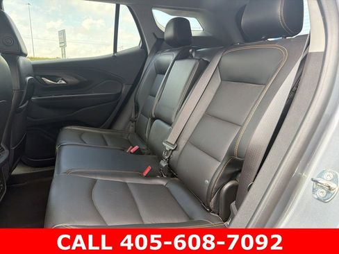 Used 2021 GMC Terrain SLT w/ Infotainment Package II FWD image 14