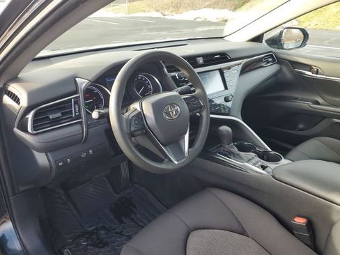 Used 2020 Toyota Camry LE image 18