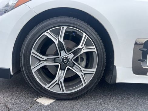Used 2020 Kia Stinger GT-Line w/ Sun & Sound Package image 10
