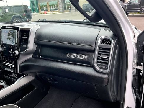 Used 2025 RAM 1500 Laramie AWD/4WD image 17