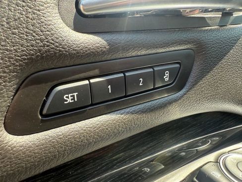 Used 2020 Cadillac XT4 Premium Luxury w/ Cold Weather Package AWD/4WD image 40