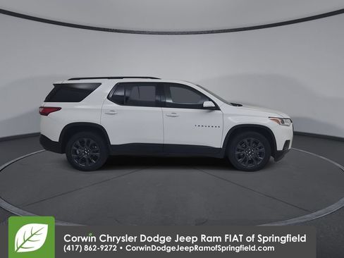 Used 2021 Chevrolet Traverse RS w/ LPO, Floor Liner Package FWD image 17