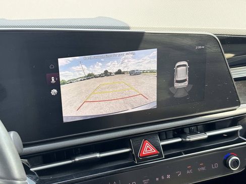 Used 2023 Kia Niro EX Touring FWD image 31