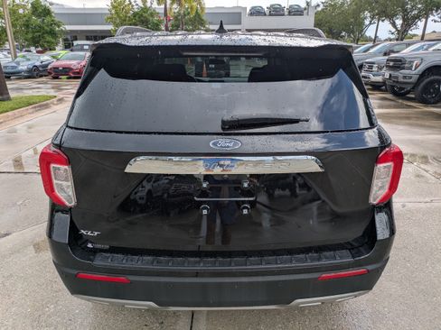 Certified 2023 Ford Explorer XLT w/ Equipment Group 202A RWD image 5