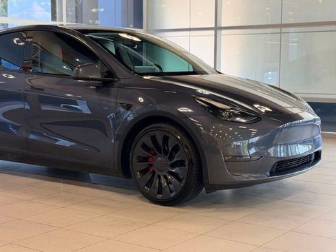 Used 2023 Tesla Model Y Performance AWD/4WD image 5