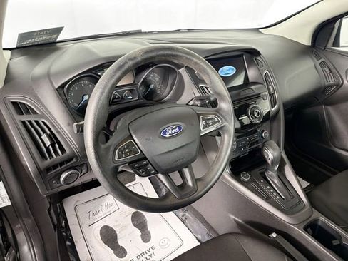 Used 2017 Ford Focus SEL image 9
