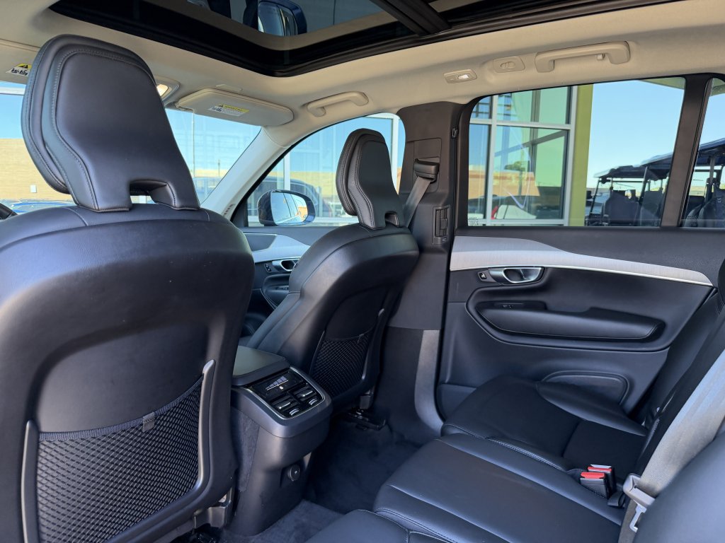 Used 2023 Volvo XC90 B5 Core w/ Protection Package AWD/4WD image 34