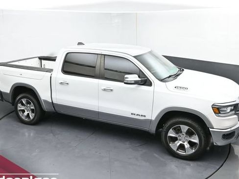 Used 2019 RAM 1500 Laramie AWD/4WD image 17