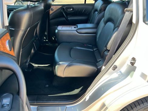 Used 2023 Nissan Armada SL w/ Captain's Chairs Package AWD/4WD image 21