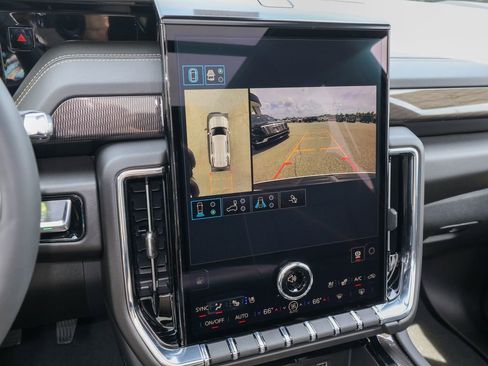 New 2026 GMC Yukon Elevation AWD/4WD image 19