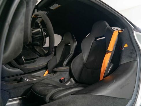 Used 2019 McLaren 600LT RWD image 15