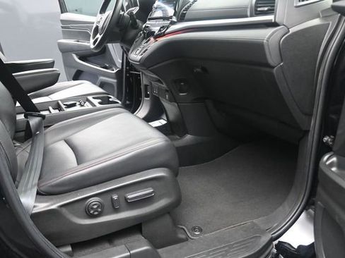 Used 2025 Honda Odyssey Sport-L image 27