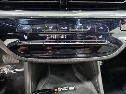 Used 2025 Buick Envista Avenir image 23