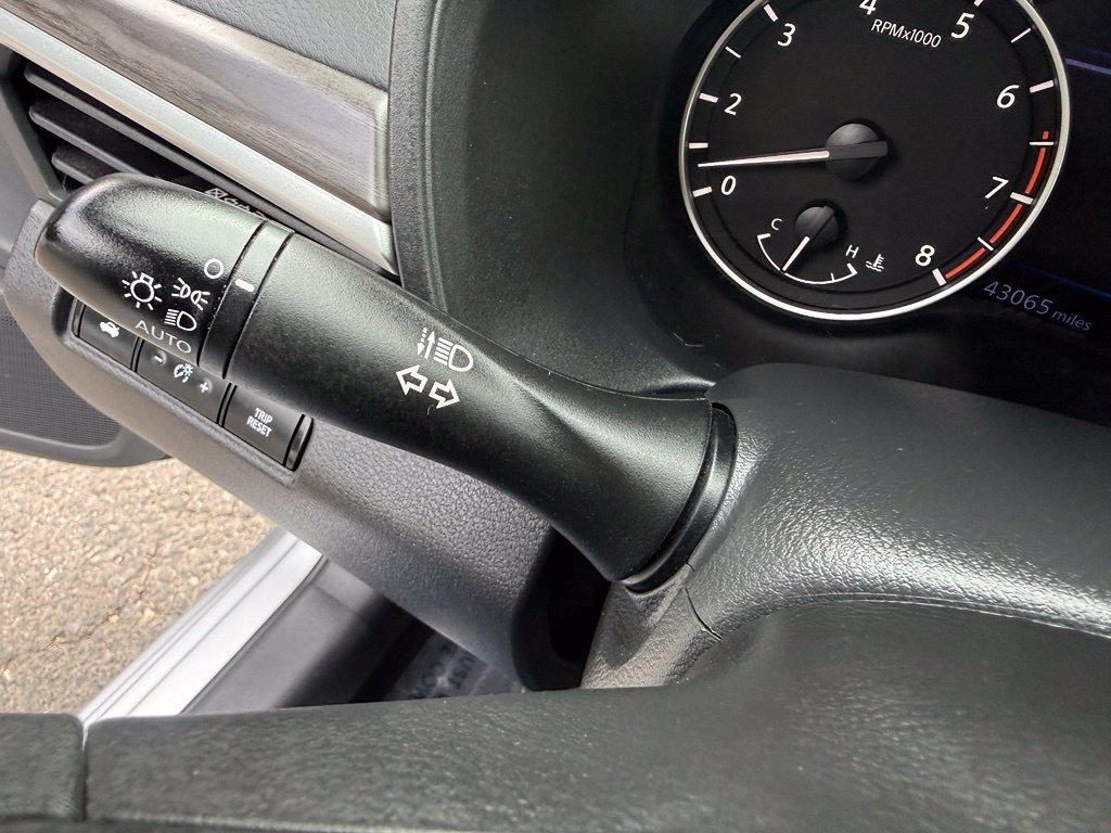 Used 2025 Nissan Altima 2.5 SV FWD image 28