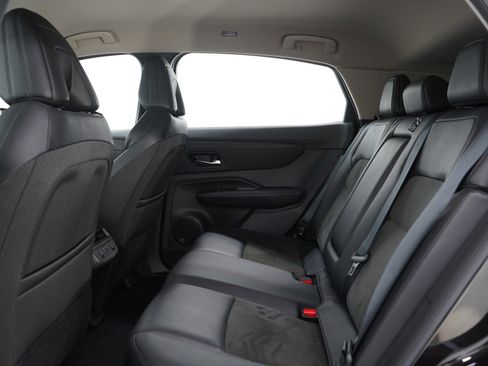 Used 2023 Nissan Ariya FWD image 18