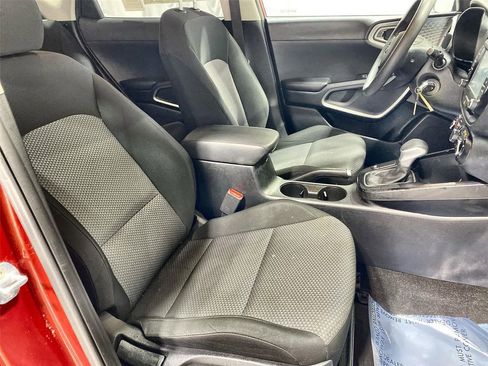 Used 2021 Kia Soul LX FWD image 25