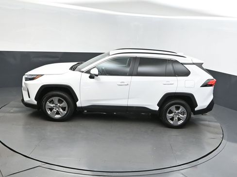 Used 2022 Toyota RAV4 XLE image 33