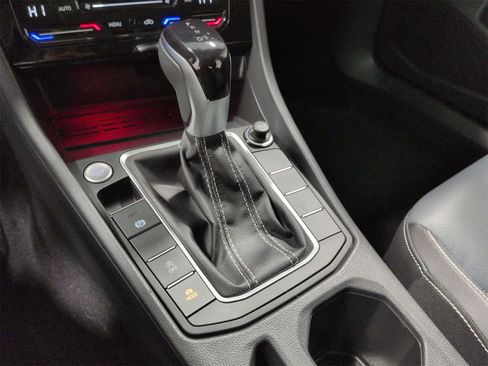 Used 2025 Volkswagen Jetta SEL image 34