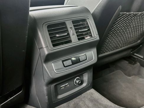 Used 2025 Audi Q5 2.0T Premium AWD/4WD image 28