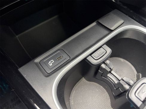 Used 2023 Mercedes-Benz CLA 250 4MATIC w/ Premium Package image 65