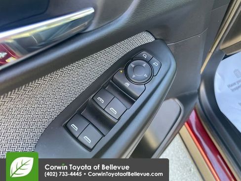 Used 2025 Chevrolet TrailBlazer LT AWD/4WD image 19