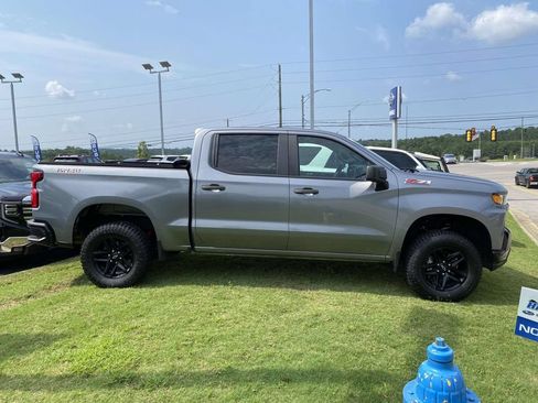 Used 2021 Chevrolet Silverado 1500 Custom Trail Boss AWD/4WD image 2
