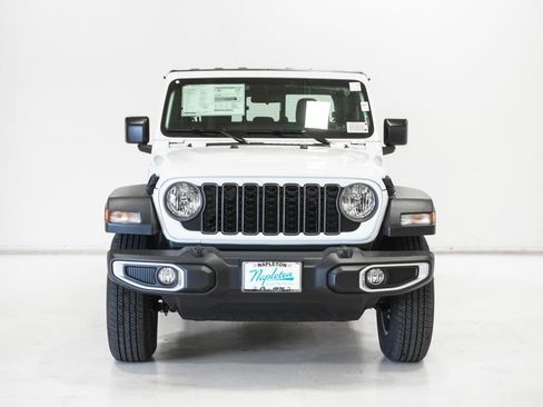 New 2026 Jeep Gladiator Sport image 3