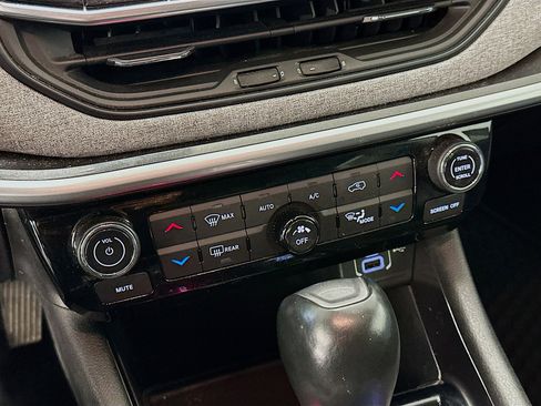 Used 2022 Jeep Compass Latitude w/ Convenience Group image 23