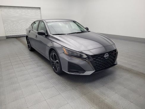 Used 2023 Nissan Altima 2.5 SR image 13