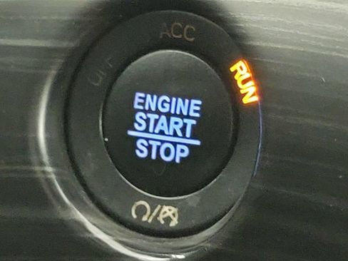 Used 2020 Jeep Grand Cherokee Altitude AWD/4WD image 31