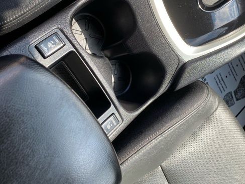 Used 2014 Nissan Rogue SL AWD/4WD image 31