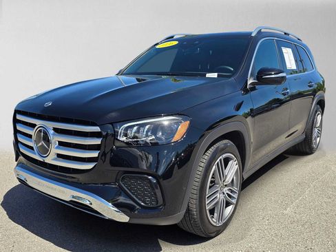 Used 2026 Mercedes-Benz GLS 450 4MATIC image 9