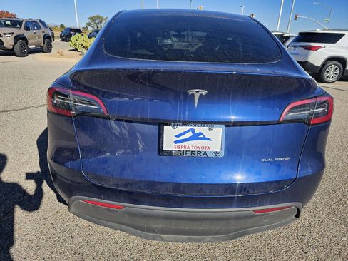 Used 2024 Tesla Model Y Long Range image 5