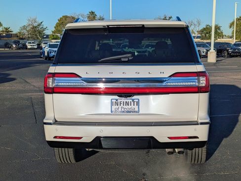 Used 2018 Lincoln Navigator Reserve image 5