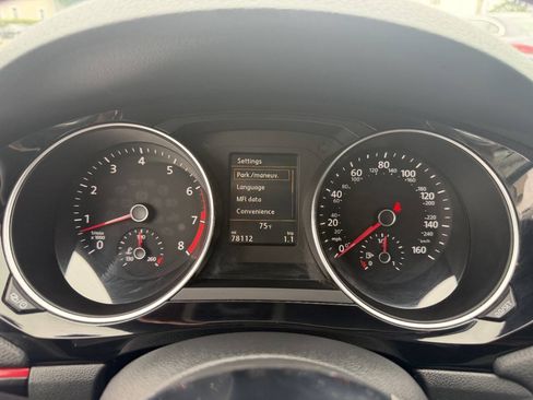 Used 2017 Volkswagen Jetta GLI FWD image 14