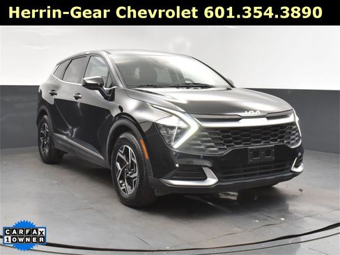 Used 2023 Kia Sportage LX image 9