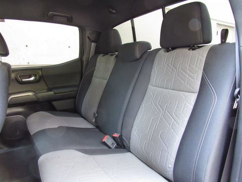 Used 2023 Toyota Tacoma TRD Off-Road AWD/4WD image 20