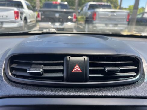 Used 2017 Kia Soul FWD image 25