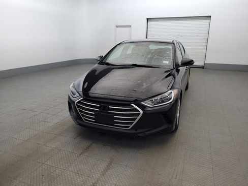 Used 2018 Hyundai Elantra SE FWD image 15