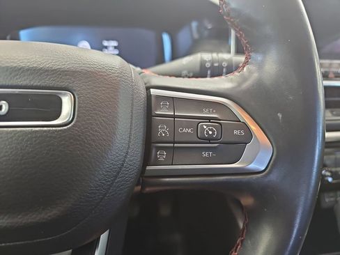Used 2022 Jeep Compass Trailhawk w/ Trailhawk Elite Group AWD/4WD image 18